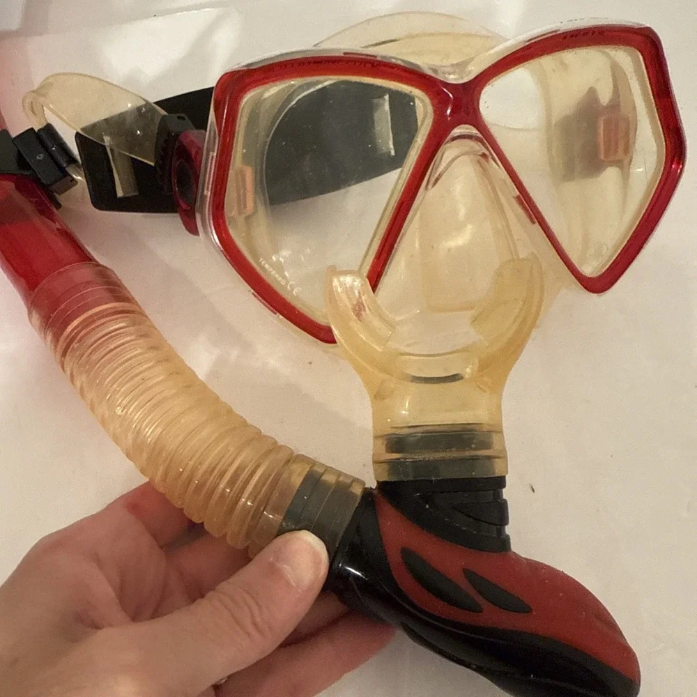 Body Glove this snorkel